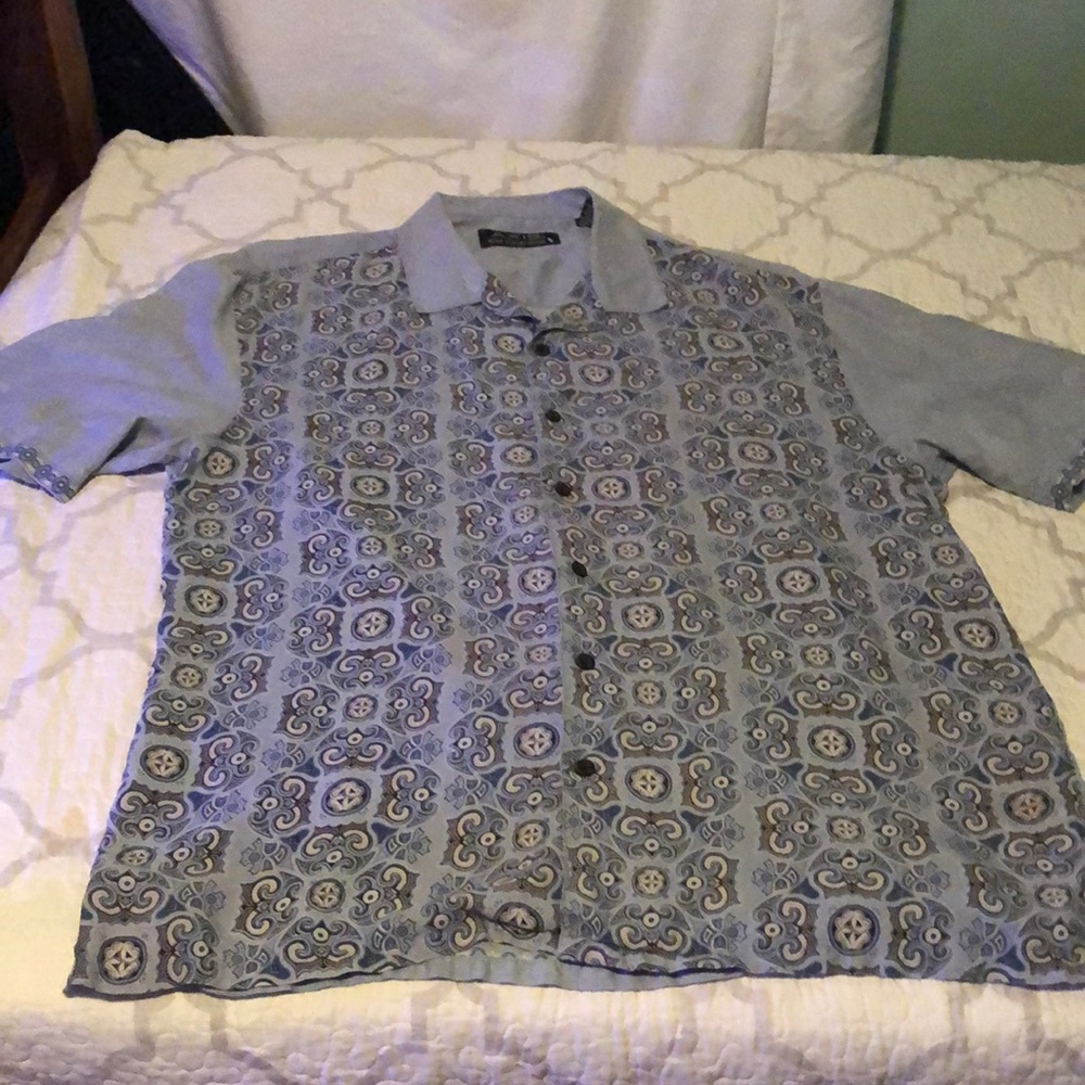 Axis golf collections 100% silk men’s shirt size large blue, super soft